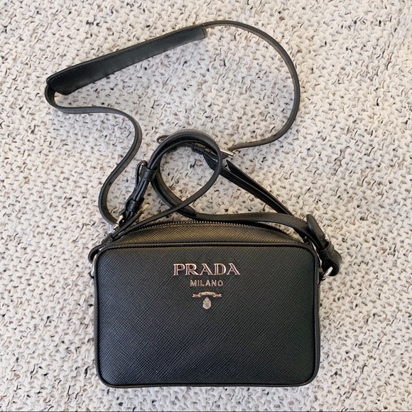prada bandoliera